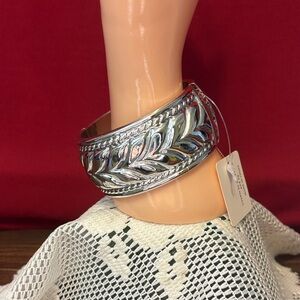 NWT Chic Silver and Black Women's Bracelet